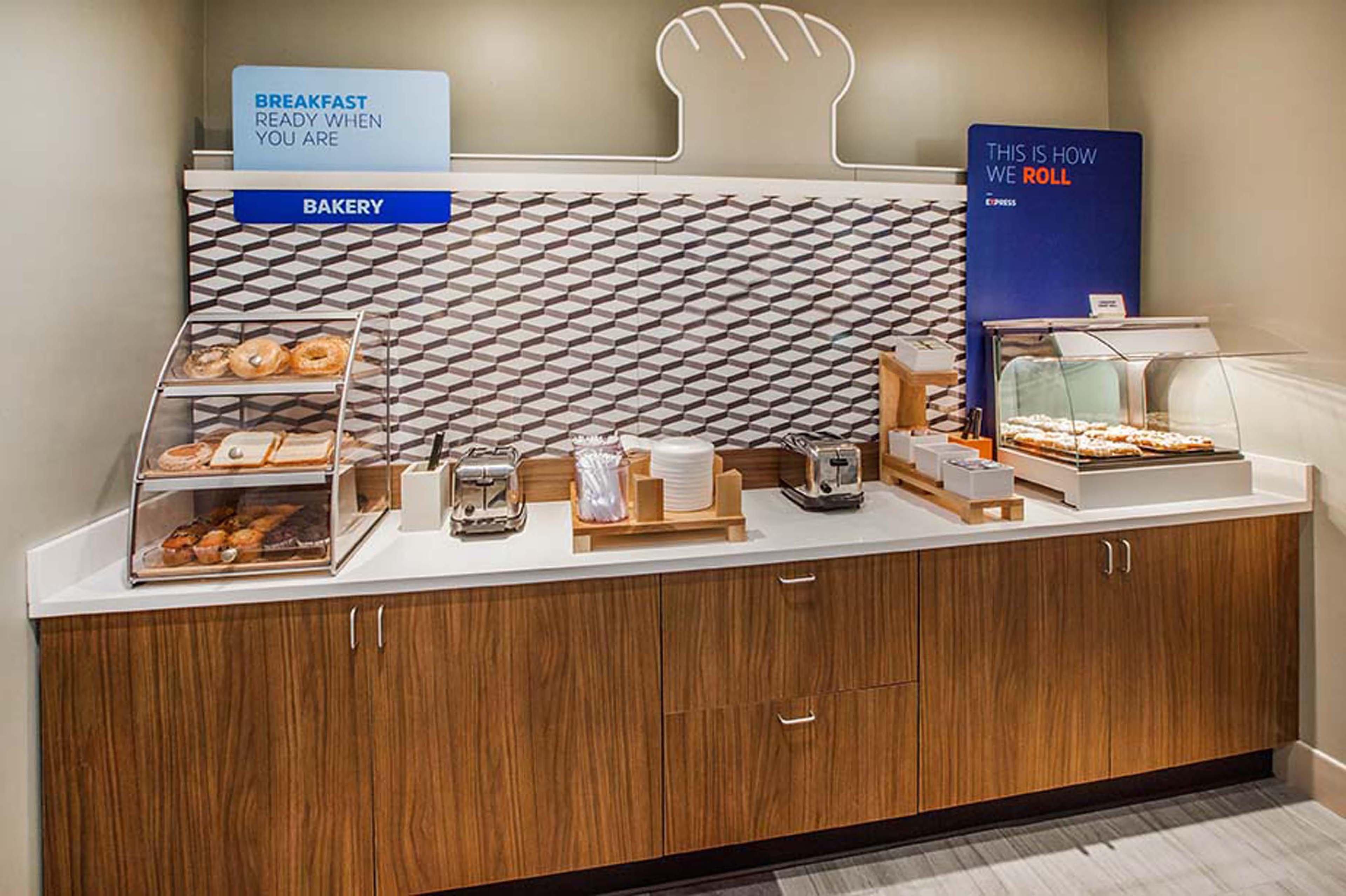 Holiday Inn Express Hotel Vernal By Ihg Bagian luar foto