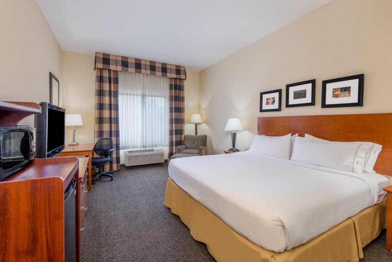 Holiday Inn Express Hotel Vernal By Ihg Bagian luar foto