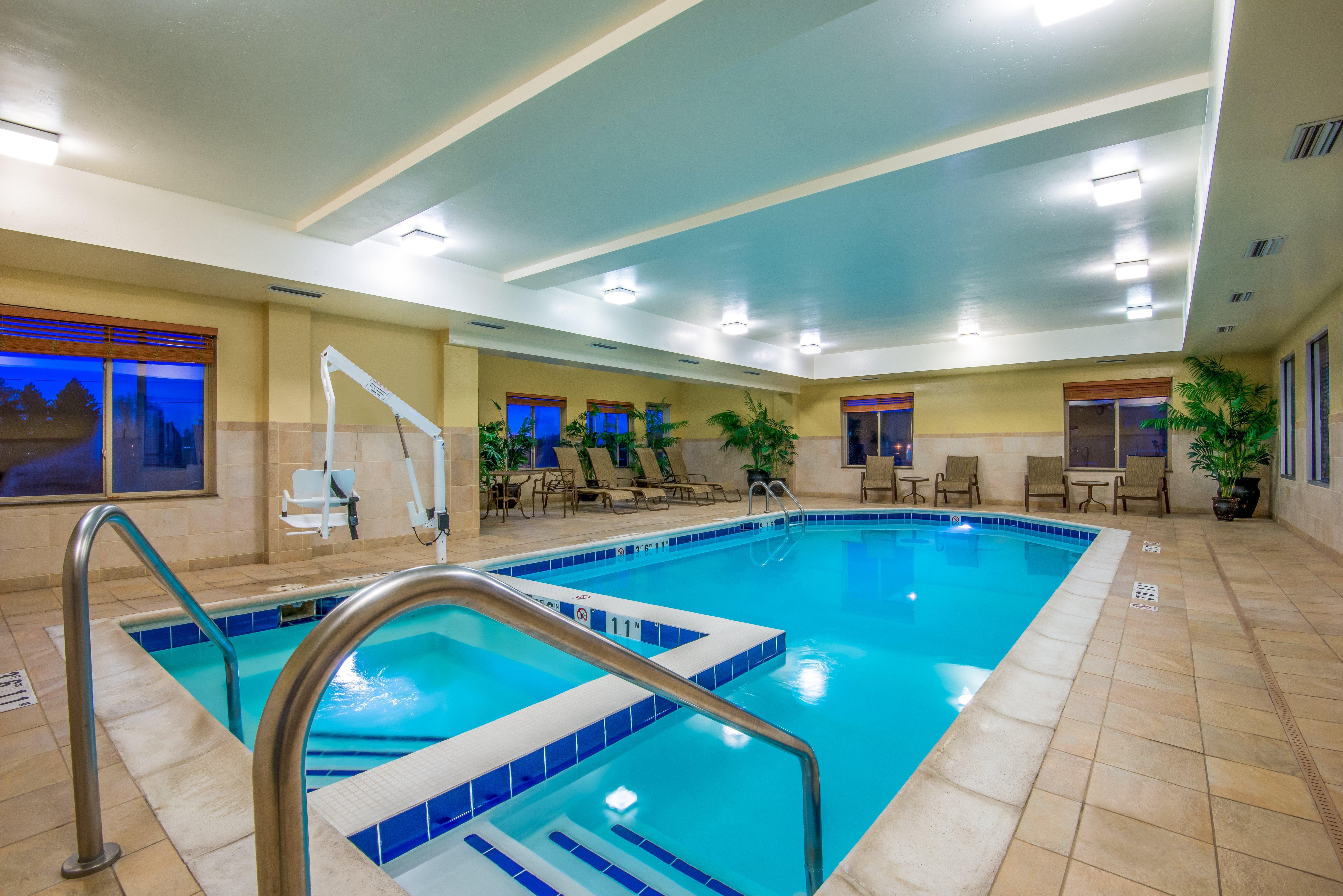 Holiday Inn Express Hotel Vernal By Ihg Bagian luar foto